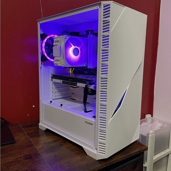 Meet your Posher, Polly - Picture 2 of 7